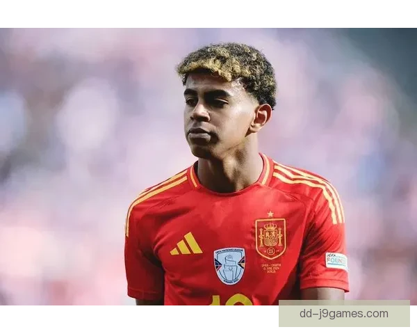 亚马尔创历史成为欧洲杯史上最年轻进球者